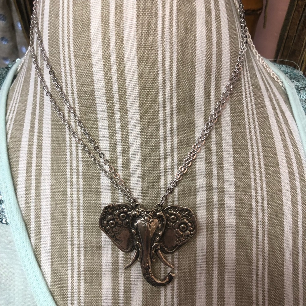 NWT STERLING SILVER ELEPHANT NECKLACE